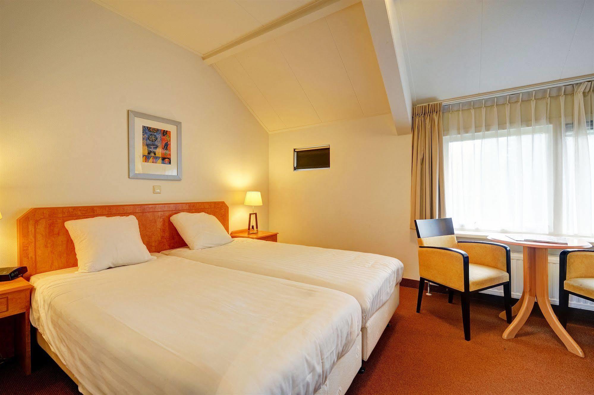 弗莱彻餐厅Victoria-huenderloo 4*hoenderloo
